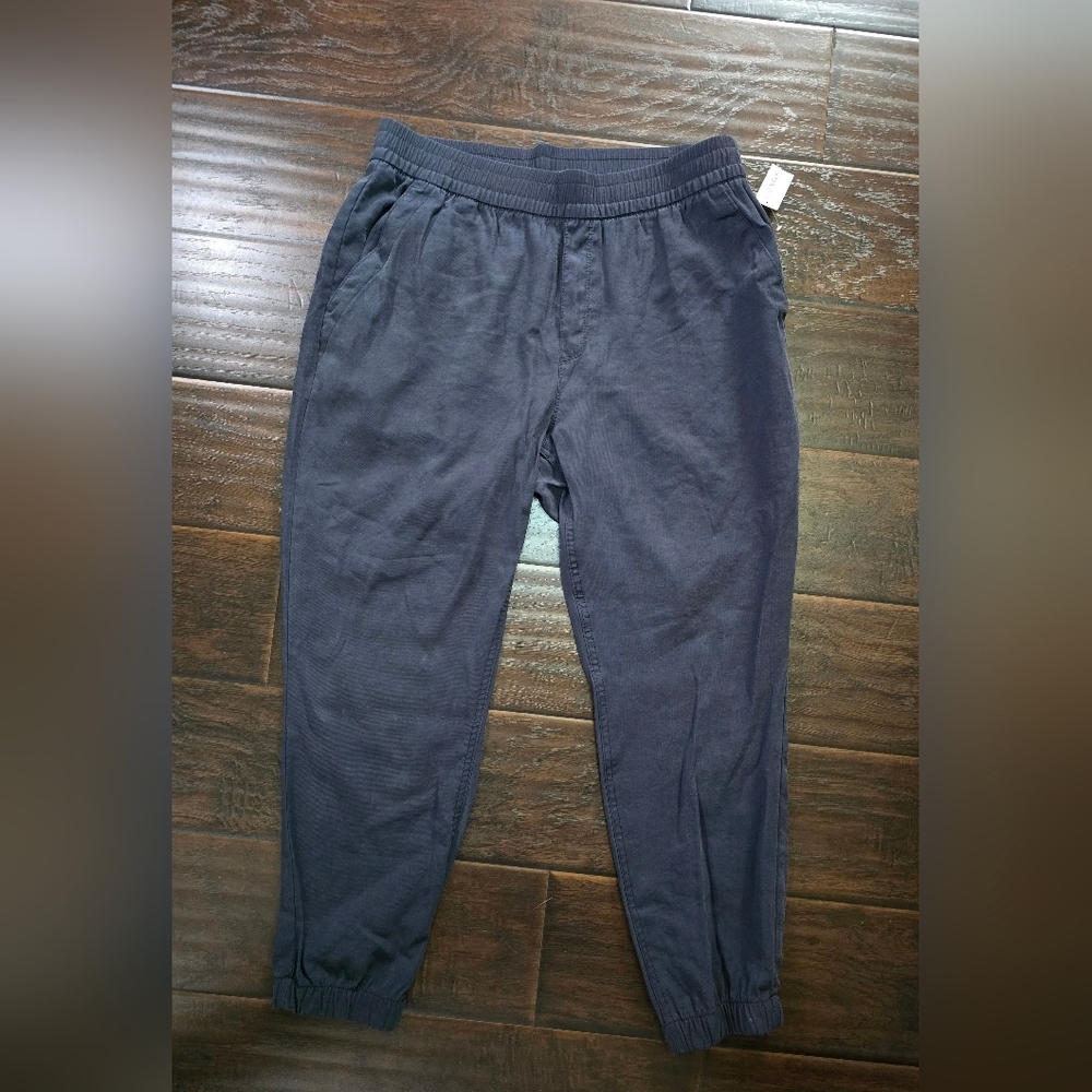 NWT Old Navy Womens Cropped Black Elastic Waist Joggers Large